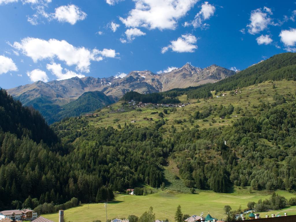 Hotel Domina Parco Dello Stelvio Cogolo Esterno foto