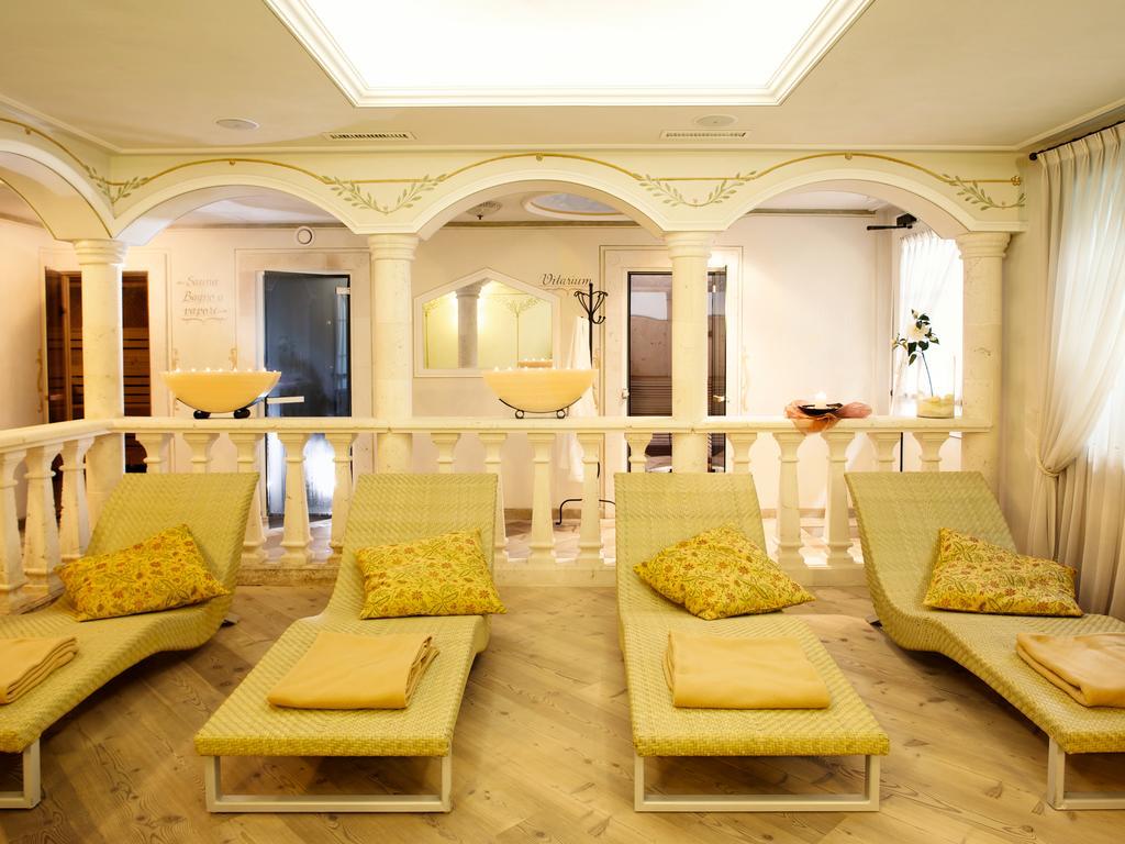Hotel Domina Parco Dello Stelvio Cogolo Esterno foto
