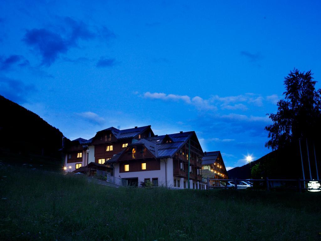 Hotel Domina Parco Dello Stelvio Cogolo Esterno foto